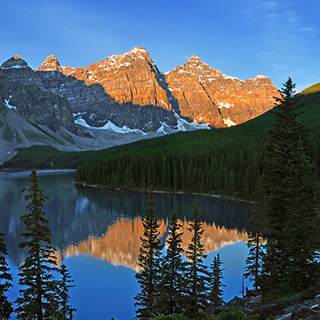 Banff NP - Lake Moraine - Sunrise